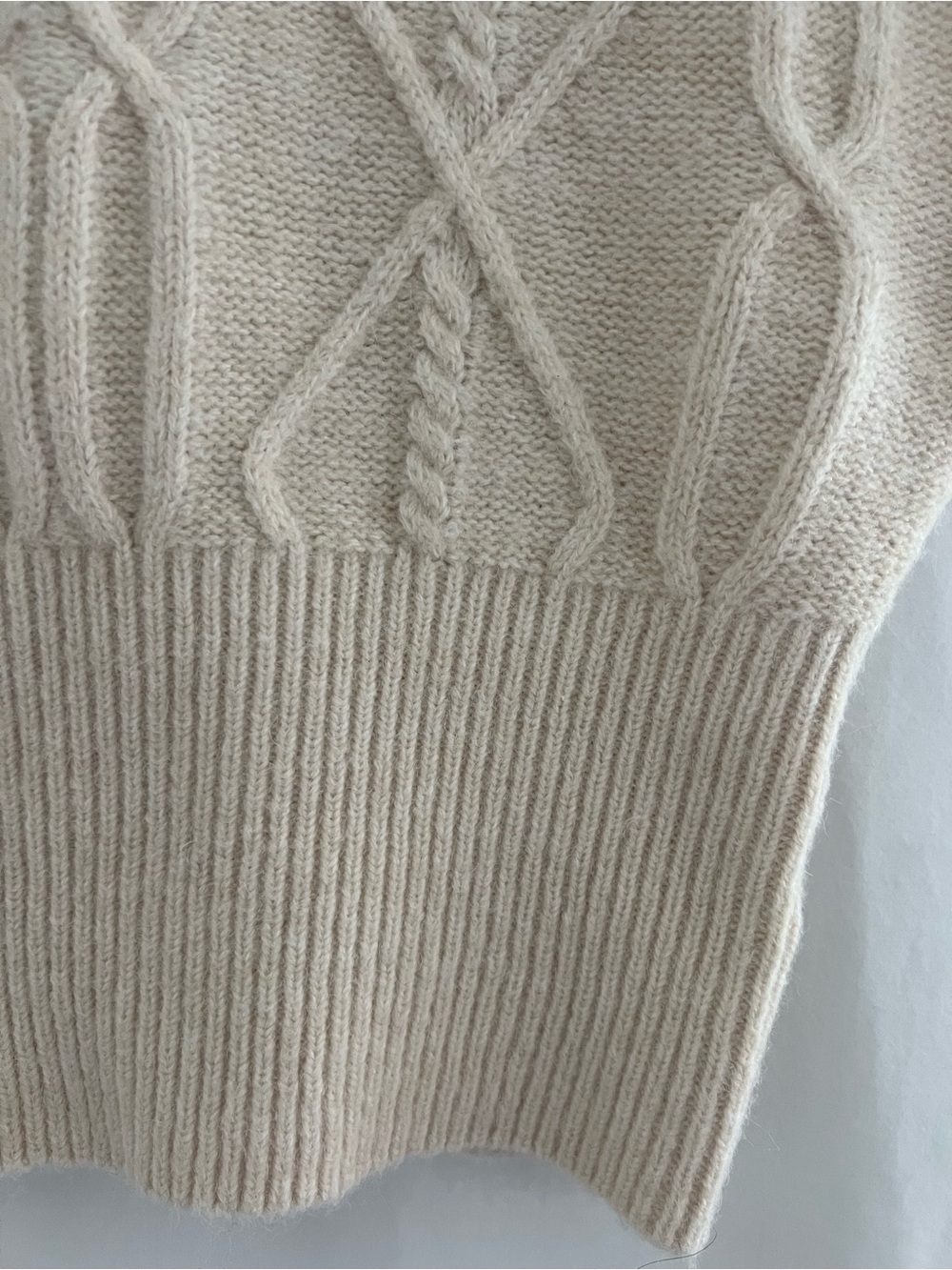 NEW Zara Cream Cable-Knit Sleeveless Mock Neck Sweater Medium - Picture 4 of 6